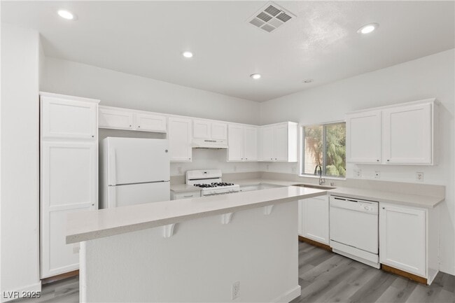 Building Photo - 3544 Terneza Ave