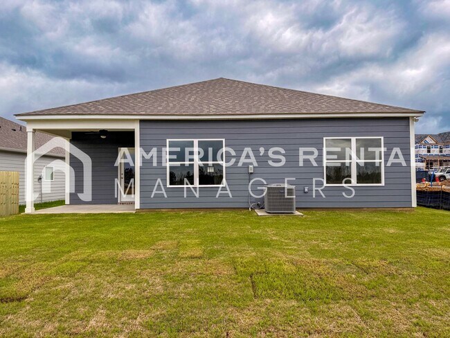 Building Photo - Modern Single Level Living in Doss Ferry - Available NOW!