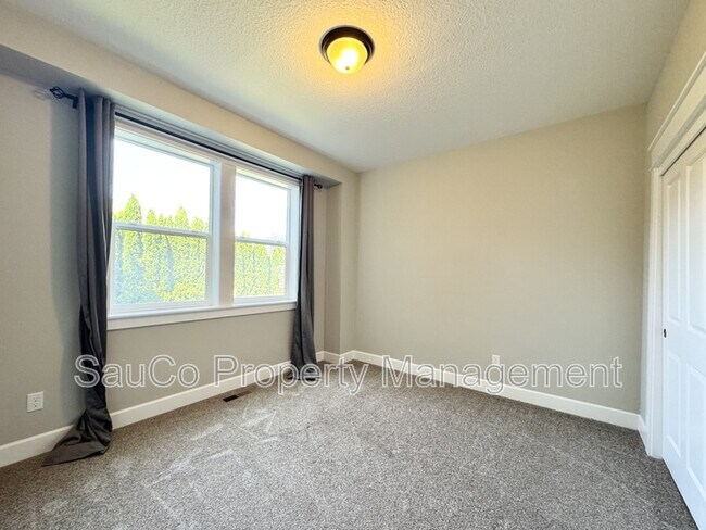 Building Photo - 13257 SW Maplecrest Ct