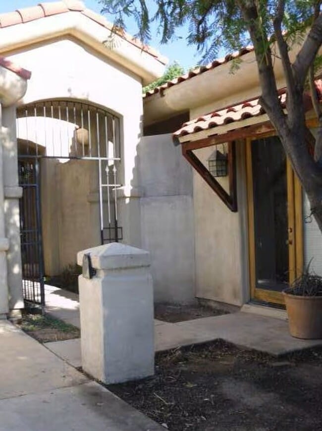 Building Photo - 1415 S Mill