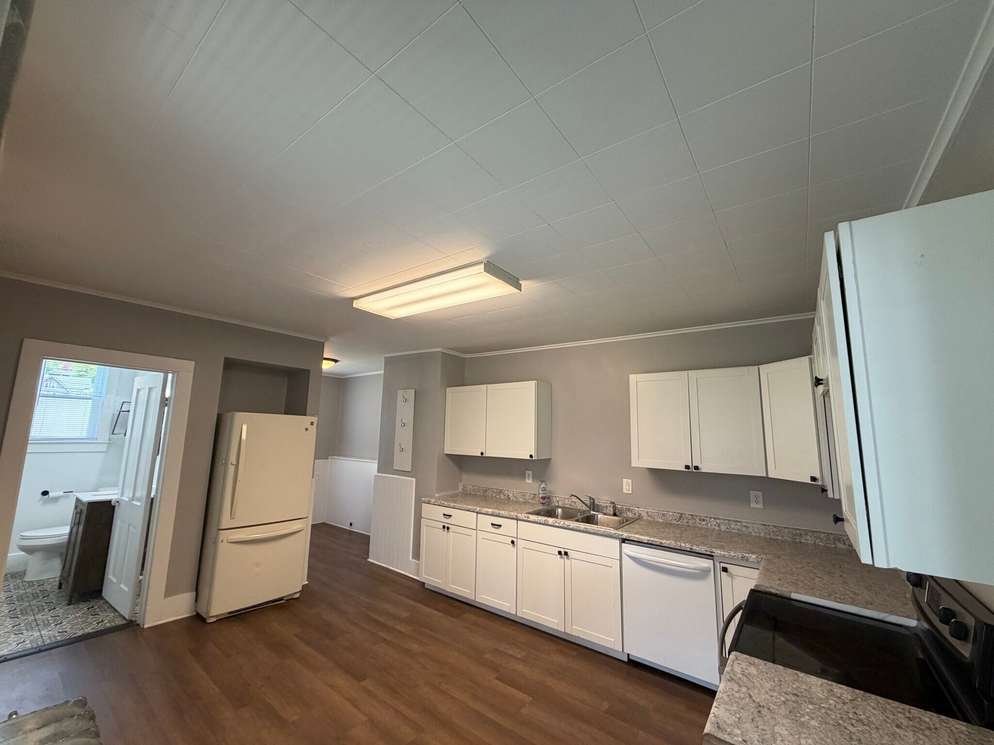 Kitchen - 2515 Jackson St