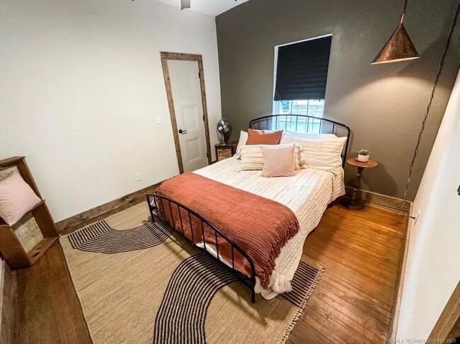 Building Photo - 3 Bedroom 2 Bath House for Lease!!