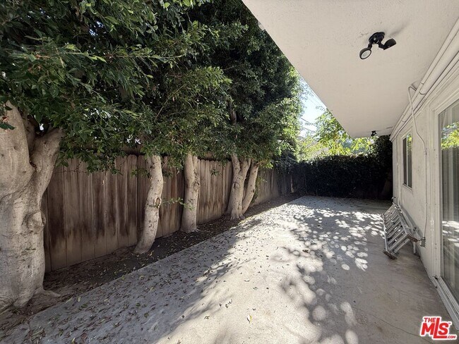 Building Photo - 1760 S Bentley Ave