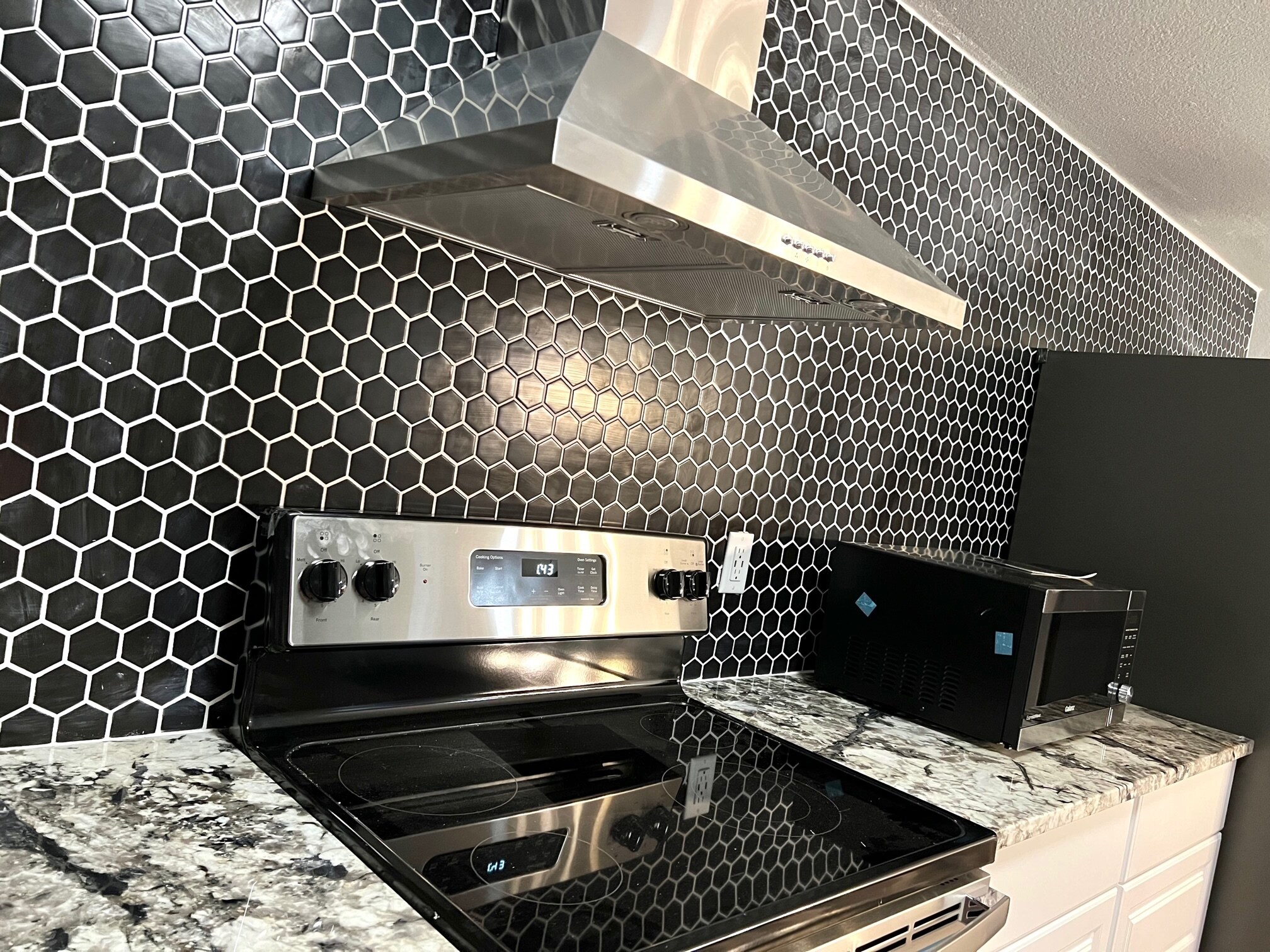 Building Photo - 21 Woodmere Ct