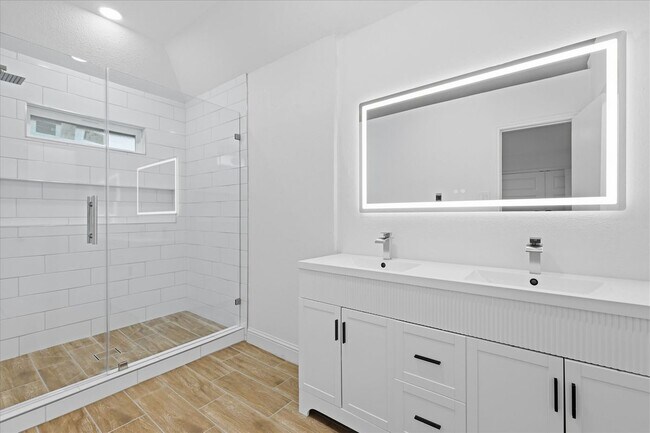 Building Photo - 8812 Sabinas Trail