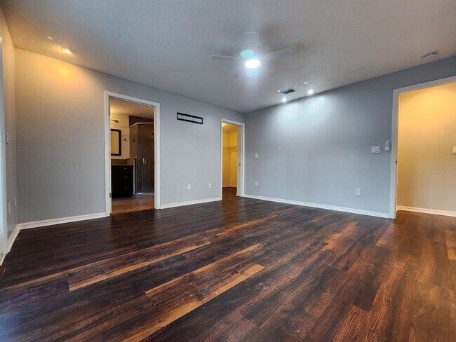 Building Photo - 1860 Ashland Trail