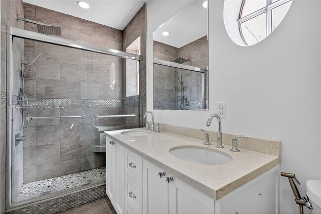 Building Photo - 8425 NW 141st Terrace