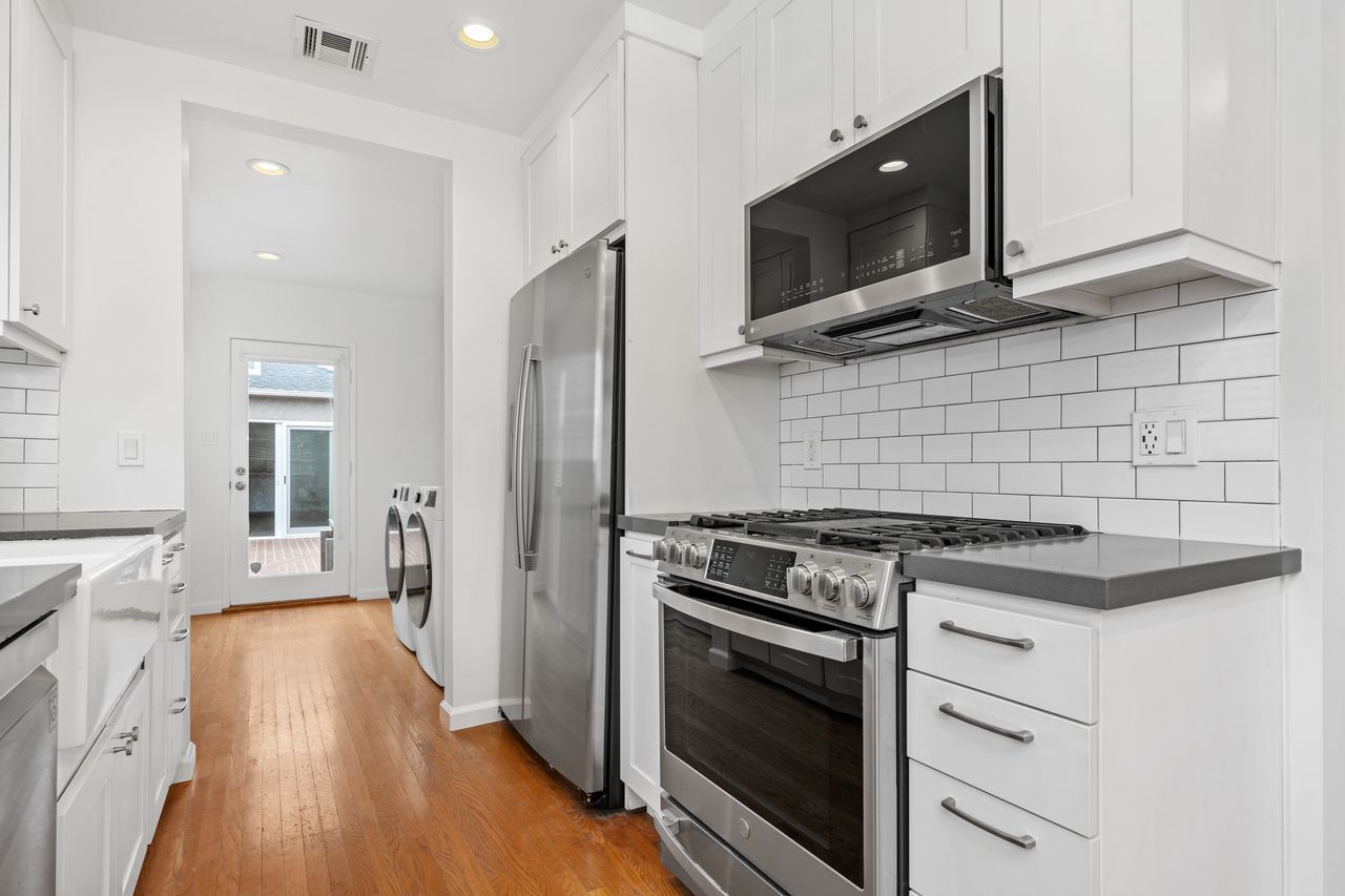 Building Photo - 7901 Westlawn Ave