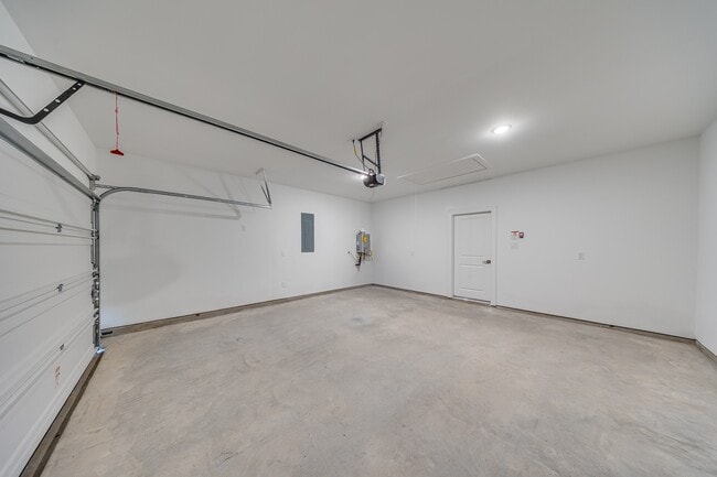 Building Photo - 7930 Palm Glade Dr