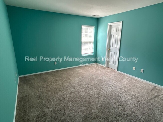 Building Photo - 5323 Seaspray Ln