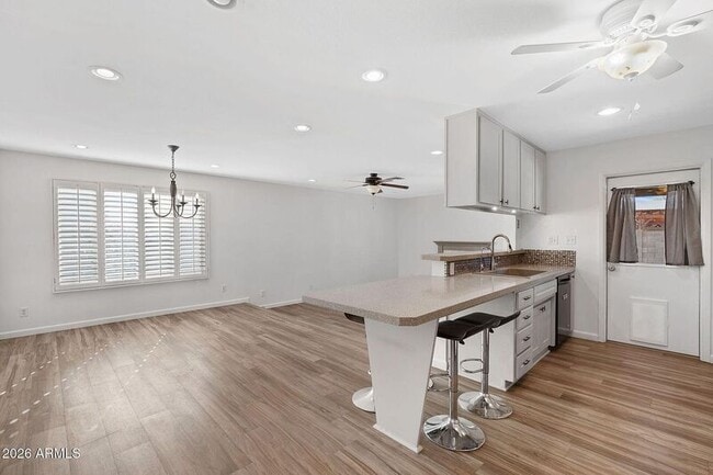 Building Photo - 2137 E Apollo Ave