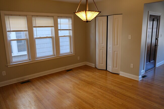 Dining Room - 335 Burkhardt Ct