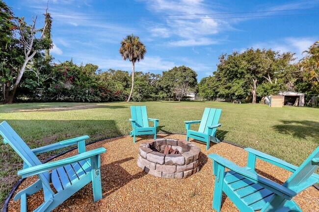 Building Photo - 7501 S Indian River Dr