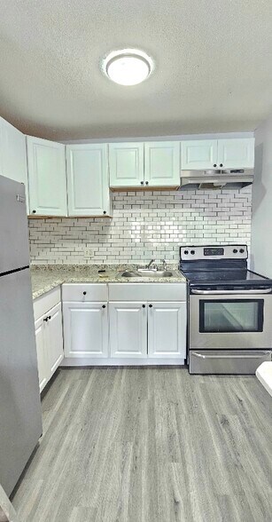 Building Photo - 78 Homeside Ave