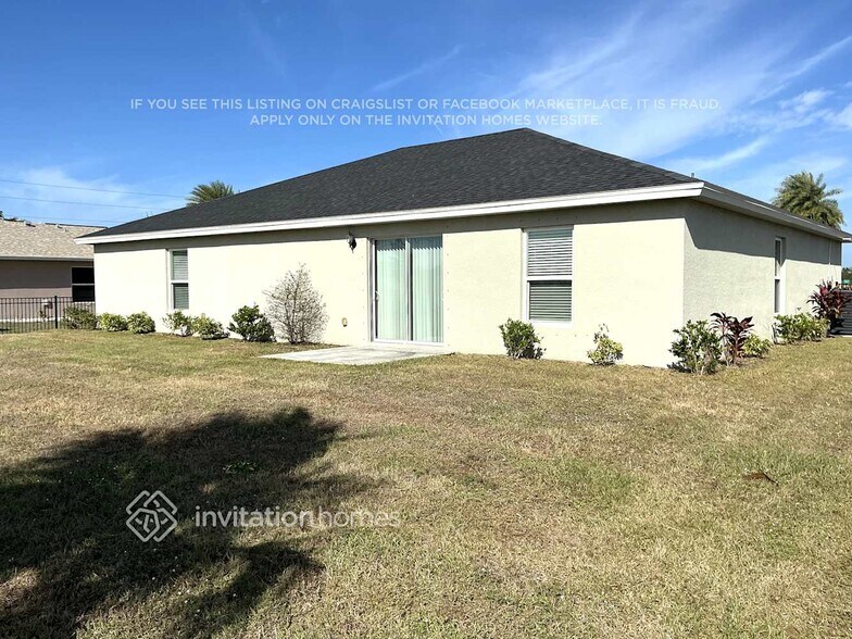 Building Photo - 25041 Alcazar Dr