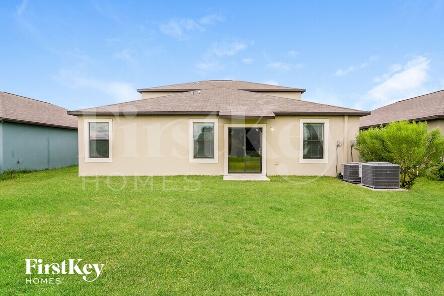 Building Photo - 9627 Sage Creek Dr