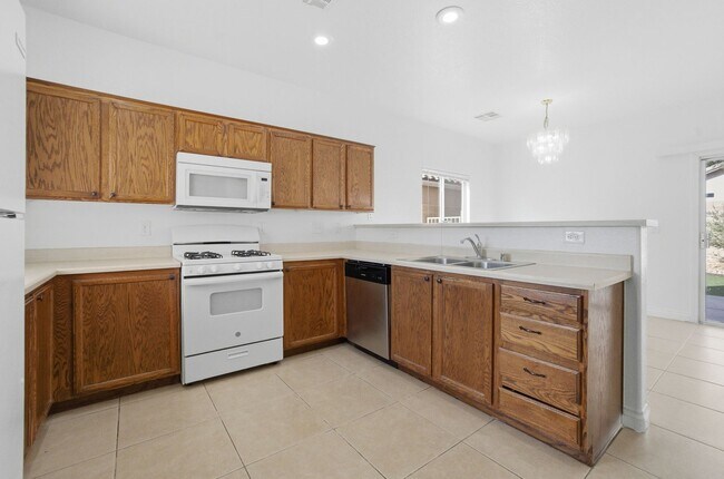 Building Photo - Stunning 4 bedroom home In North Las Vegas