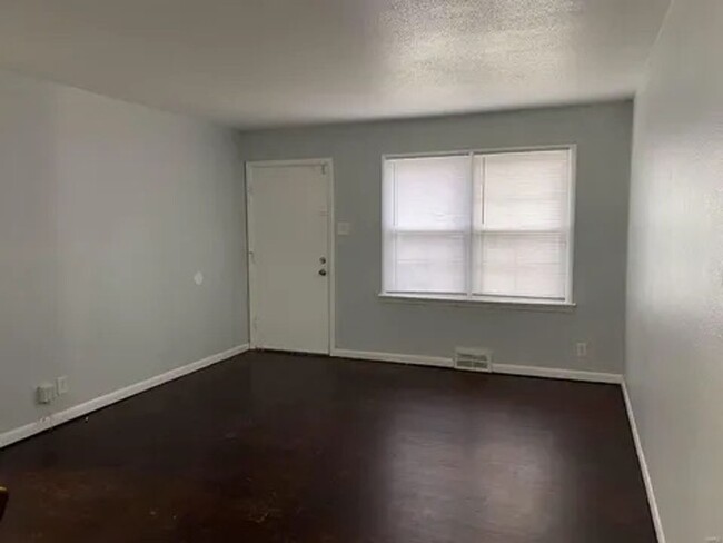 Building Photo - Cozy 3-Bedroom Home – $1,550/mo – Move-In ...