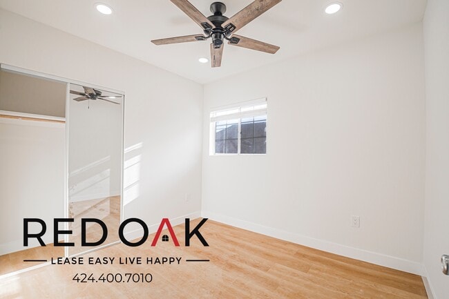 Building Photo - 1611 Oak St