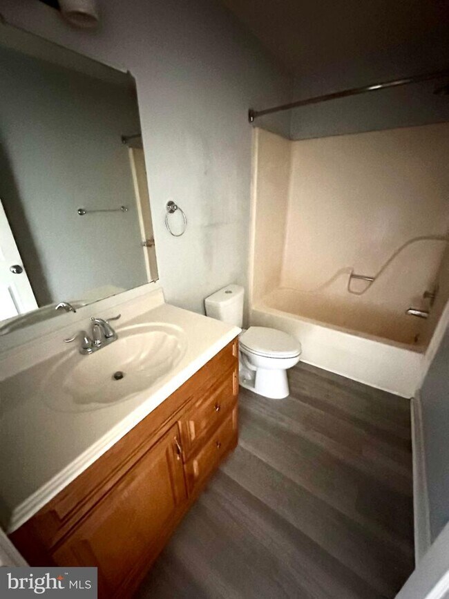 Building Photo - 623 Candlestick Ln