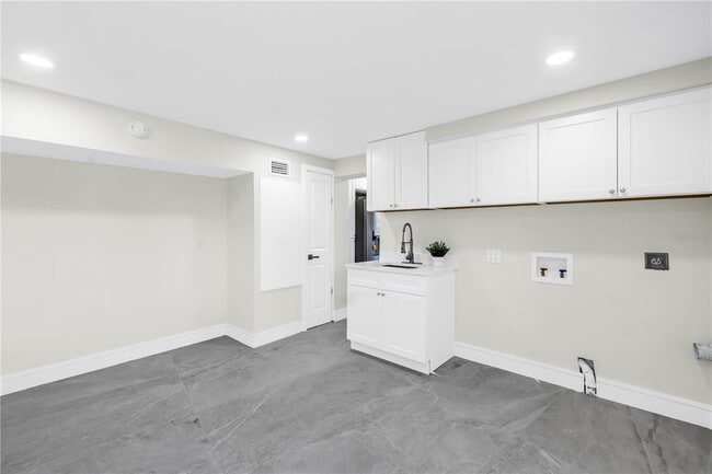 Building Photo - 17601 Sterling Terrace