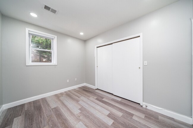 Building Photo - 416 Palisade Ave