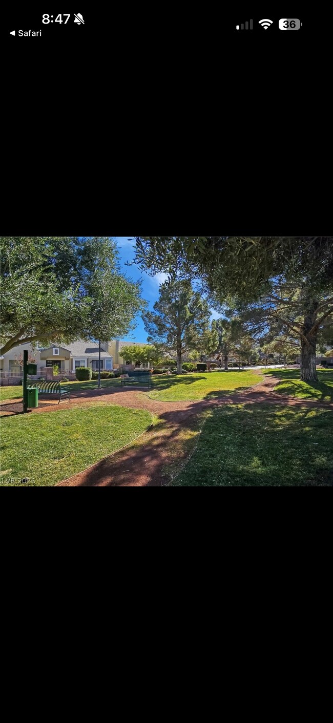 Building Photo - 985 Prestwick St