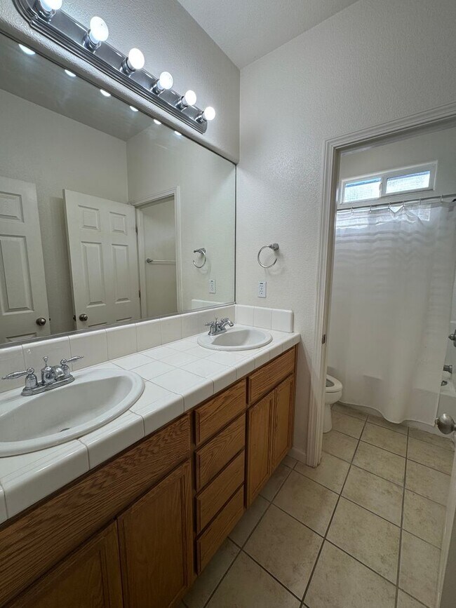 Building Photo - REDUCED!  BEAUTIFUL TWO STORY 6 BEDROOM 3 ...