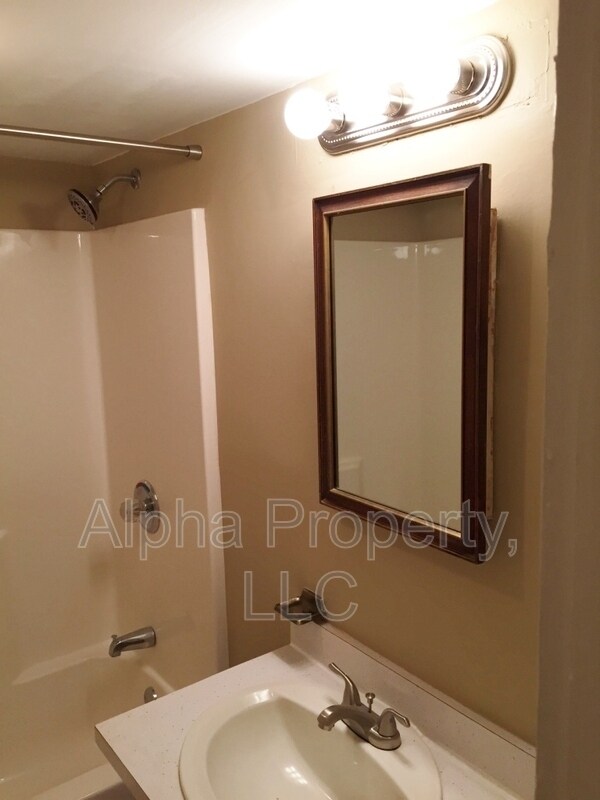 Building Photo - 304 Donnybrook Ave