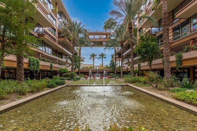 Building Photo - 7151 E Rancho Vista Dr