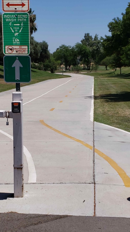 Building Photo - 6439 N 77th Pl