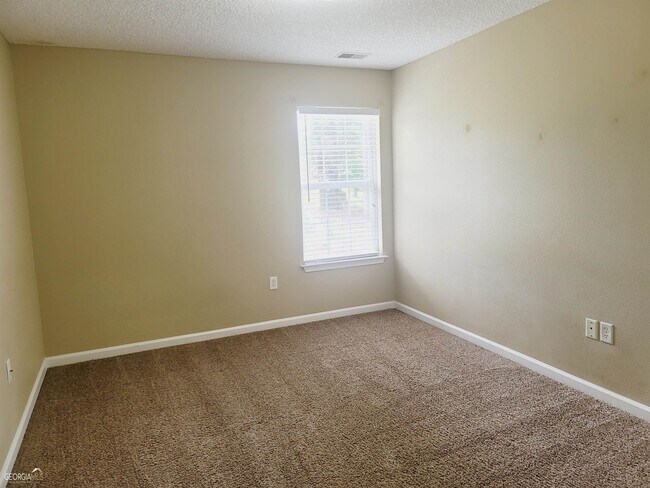 Building Photo - 6007 Towne Pk E Dr