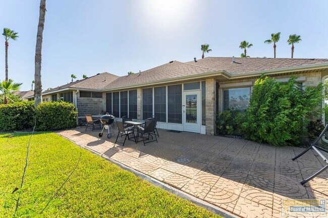Building Photo - 1 Torrey Pines Dr