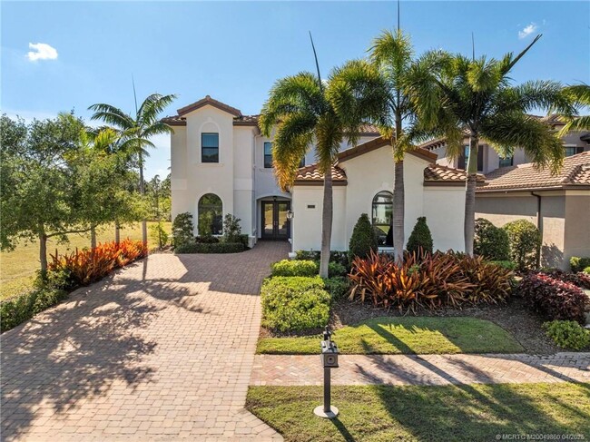 Building Photo - 255 Calmo Cir