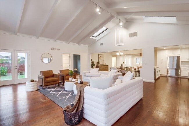 Building Photo - Beautiful house in heart of Point Loma
