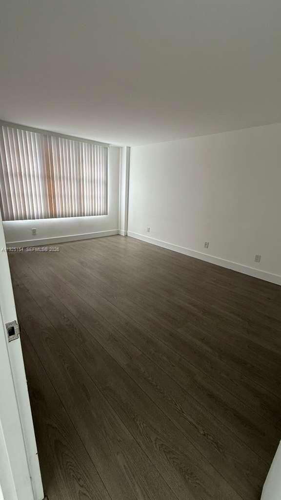 Building Photo - 5161 Collins Ave