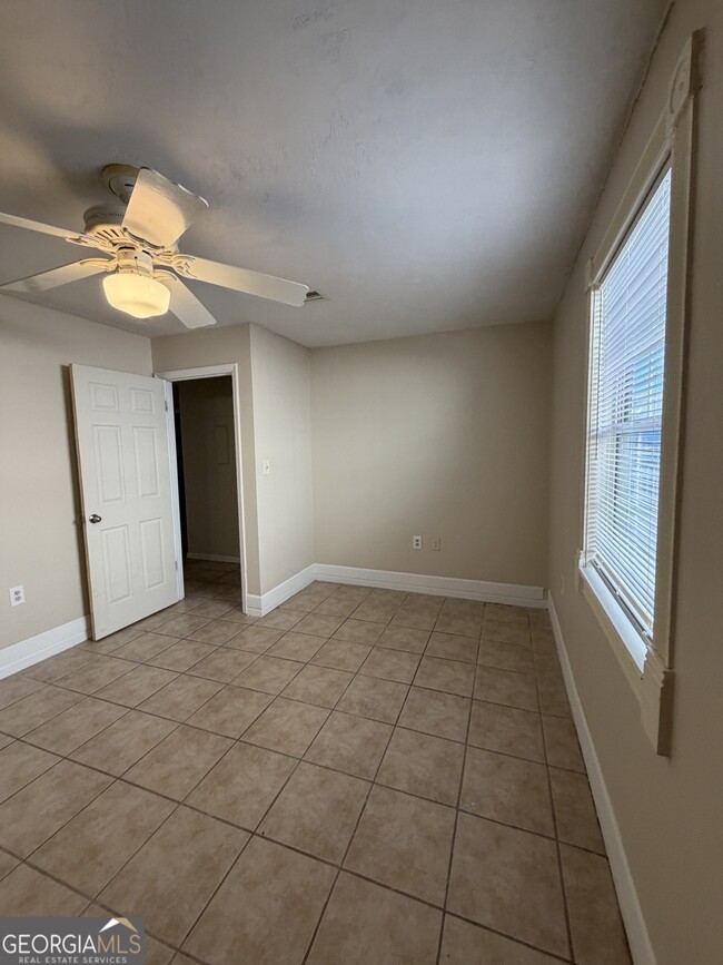 Building Photo - 508 Chateau Cir