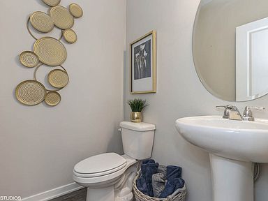 Building Photo - 856 NE Larkspur Ave