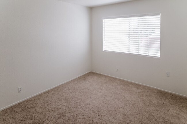 Building Photo - Downstairs 2-Bedroom Condo in Banning--55+ Gated Community!