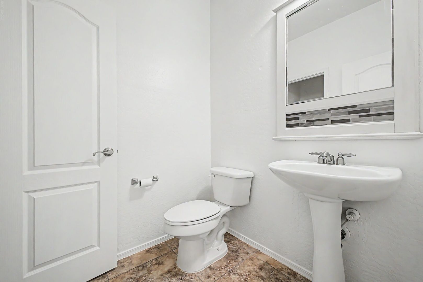 Building Photo - 4947 E Odessa Dr