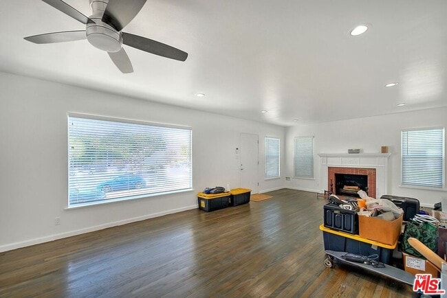 Building Photo - 5253 W Slauson Ave