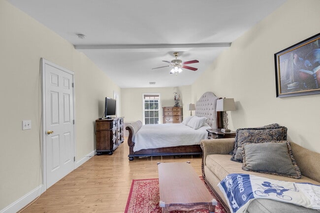 Building Photo - 943 Mt Vernon Rd