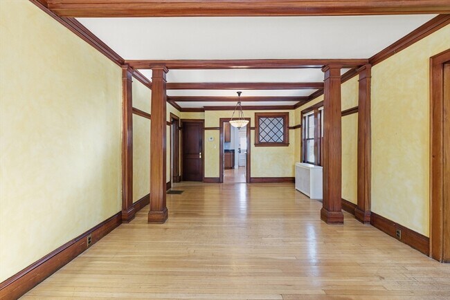 Building Photo - 7 Clyde Rd