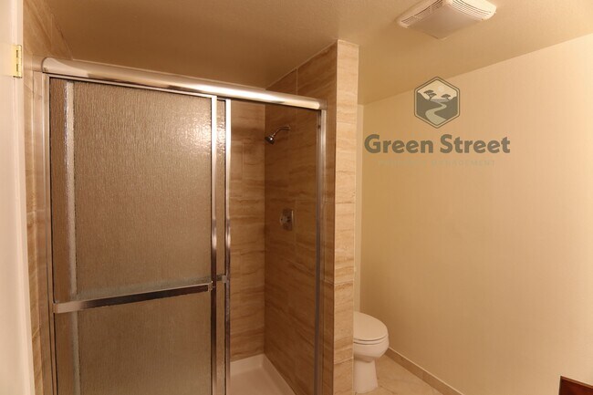 Building Photo - 3843 Camino Lindo