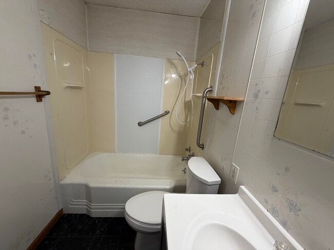 Building Photo - 509 Shadowlawn-