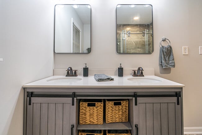 Building Photo - COMING SOON !!! 4/10/2026