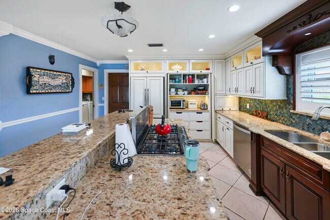 Building Photo - 2230 Sykes Creek Dr
