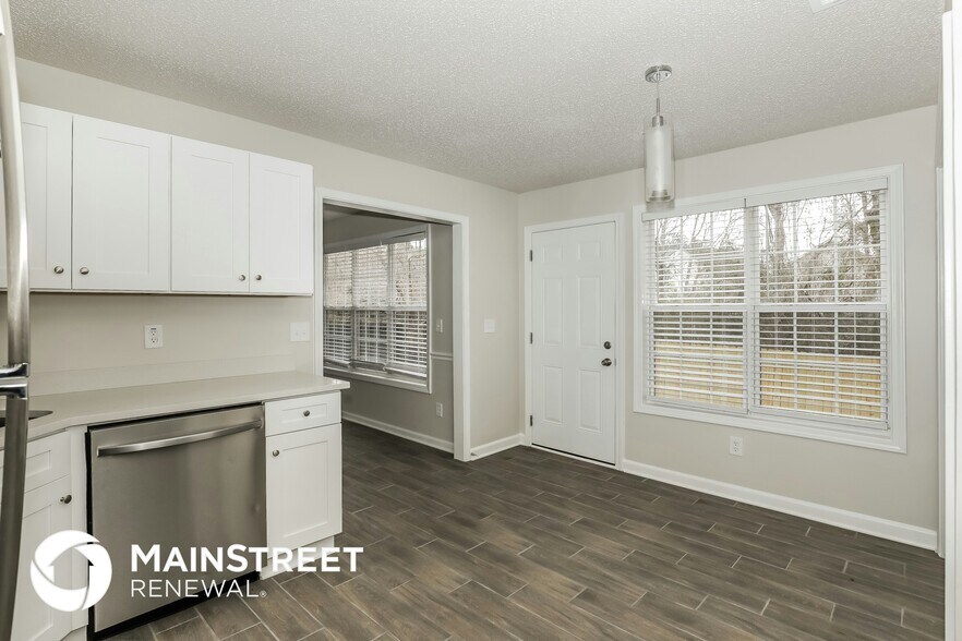 Building Photo - 1065 Garrison Ct