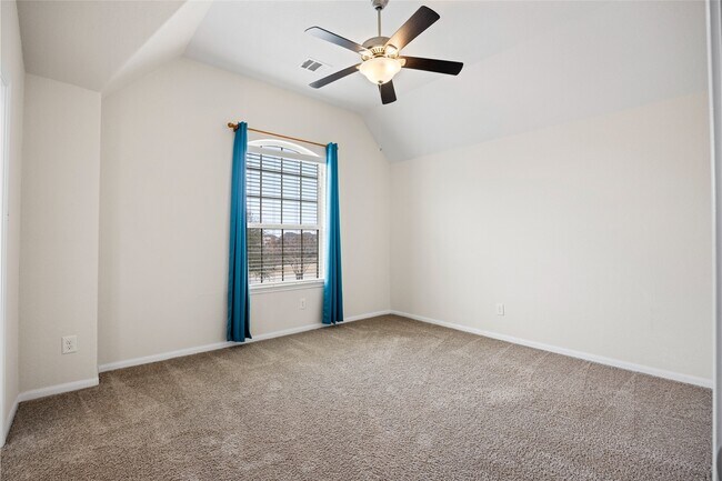 Building Photo - 16726 Sycamore Bend Dr