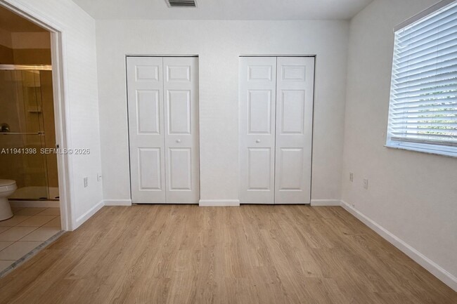 Building Photo - 17347 NW 7th Ave